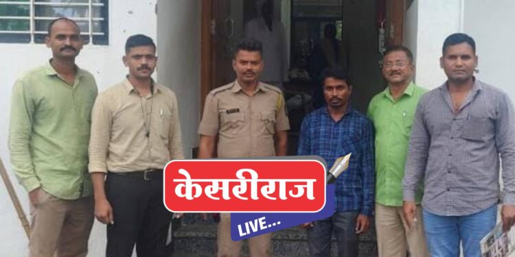 पत्नीवर प्राणघातक हल्ला करणाऱ्या फरार पतीला जामनेर शहरातून अटक