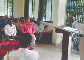 स्कूल बसच्या’ वाहन चालकांनी समजावून घेतले वाहतुकीचे नियम