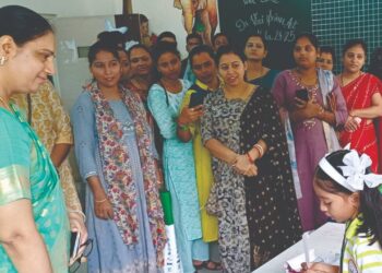 सौर उर्जा, स्वयंचलित रोबोट साकारत विज्ञान आर्ट मेला उत्साहात संपन्न