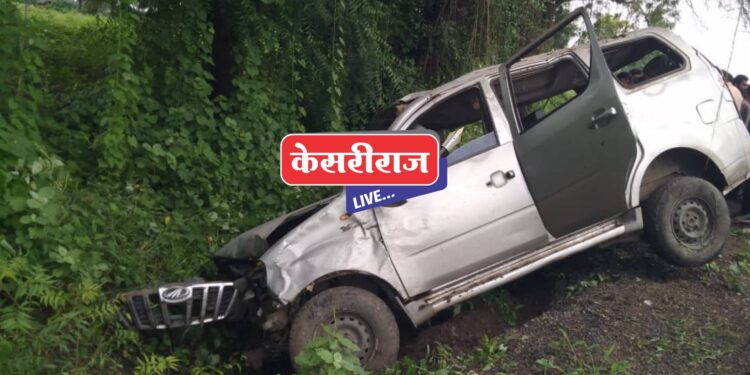 चारचाकी वाहनाच्या भीषण अपघातात शेतमजूर महिला ठार; ७ महिला गंभीर जखमी