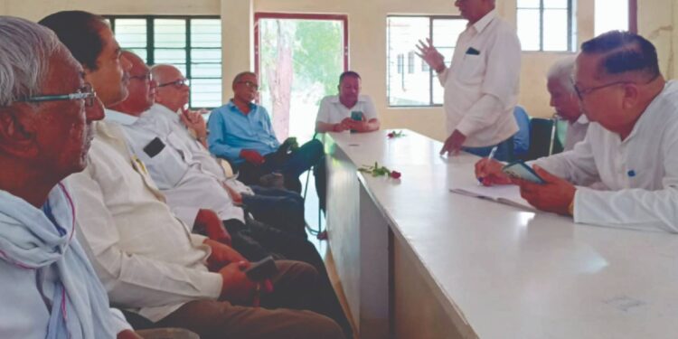 राष्ट्रीय संघर्ष समीती इपीएस ९५ निवृत्त कर्मचारी संघटनेचा जळगावात प्रथम