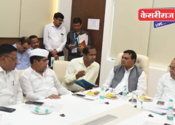 गायीच्या दुधाला किमान ३५ रुपये दर मिळणार, दुग्धविकास मंत्र्यांची विधानसभेत घोषणा