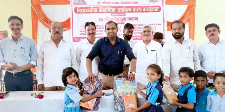 तालुक्यातील विद्यार्थी शिक्षणापासून वंचीत राहणार नाही यासाठी प्रयत्नशील – आ. मंगेश चव्हाण