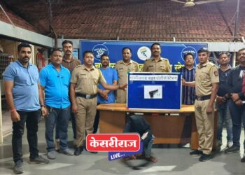 बसस्थानक आवारातून गावठी पिस्तूलासह तरुणाला अटक