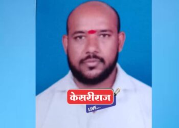 शेतकऱ्याची शेतातच विषारी औषध घेऊन आत्महत्या