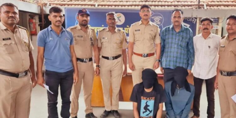 सिनेस्टाईल : वडिलांचा खून केल्याच्या संशयावरून अल्पवयीन तरुणाचे अपहरण, चाळीसगाव तालुक्यातील घटना