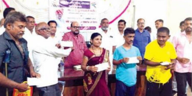 नशिराबाद येथे सौर उर्जा प्रकल्पासाठी पाच कोटींचा निधी मंजूर करून आणणार