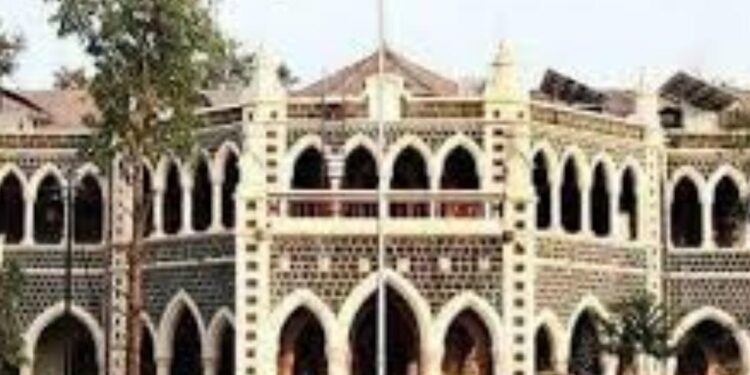 आत्महत्याग्रस्त शेतकरी कुटुंबांच्या १७ प्रस्तावांना मान्यता