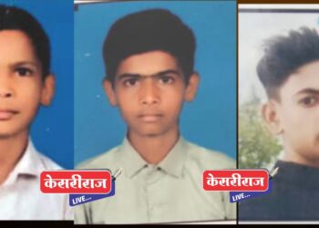 पाण्यात खेळताना तीन बालकांचा मृत्यू, दोघे बचावले