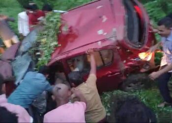 पुन्हा “हिट अँड रन” : कारमधील तिघांसह पाच जण जखमी