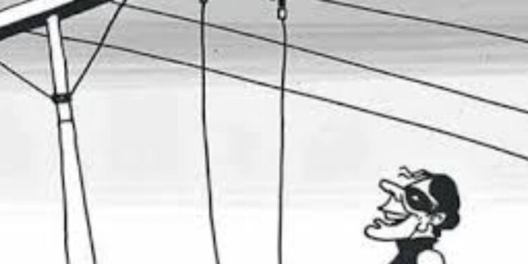 वीज चोरीचा दंड न भरणार्या चौघांविरोधात अखेर गुन्हा दाखल