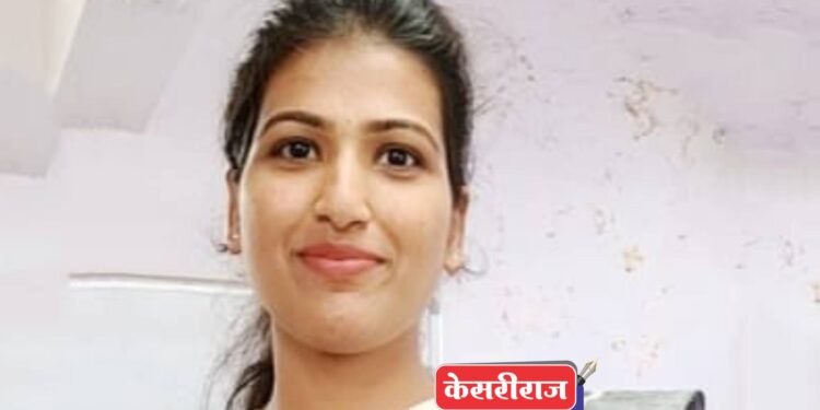 परसोडे गावातील शेतकरी सुपुत्री विद्या झाली पोलीस उपनिरीक्षक