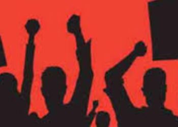 वेतन आयोगाचा फरक मिळण्यासाठी सफाई कामगारांचे आंदोलन