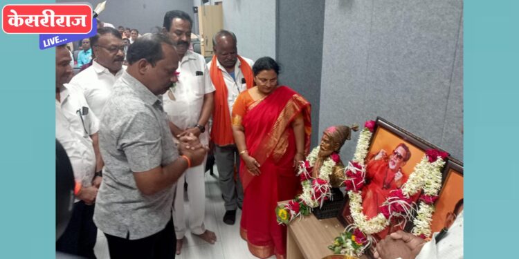 वैशालीताई सूर्यवंशी यांनी १५० पत्रकारांचा विमा काढून सुरक्षेची घेतली हमी