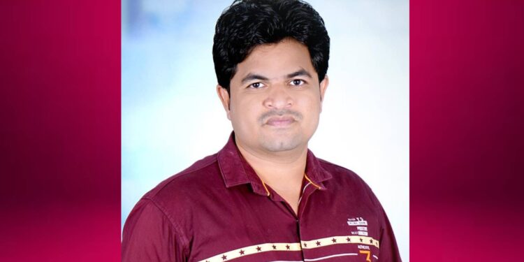 नूतन मराठा महाविद्यालयाचे शिक्षक विजय पाटील सेट परीक्षा उत्तीर्ण