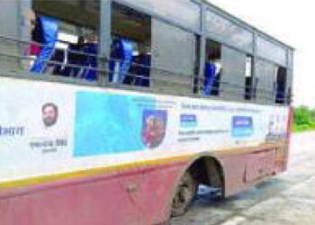 थरार : भरधाव बसचे एक चाक निखळले, तर दुसऱ्या चाकाचे फुटले टायर..!