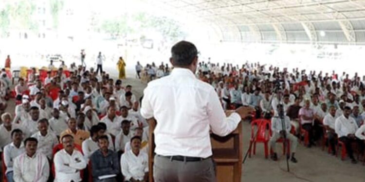 शेतकर्‍यांसाठी मागेल त्याला विहिर व शेततळे : आमदार मंगेश चव्हाण यांची घोषणा