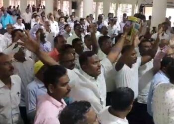 ग. स. सोसायटीच्या सभेत शिवीगाळ, गोंधळ, खडाजंगी..!