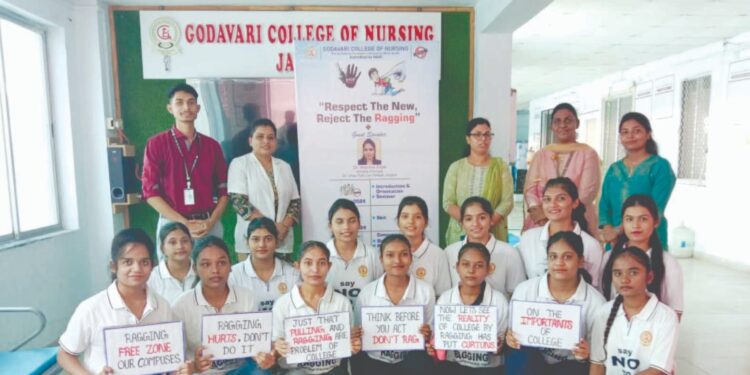 गोदावरी कॉलेज ऑफ नर्सिंग अ‍ॅन्टी रॅगिंग सप्ताहाचा समारोप