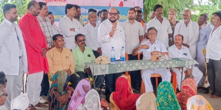 रुग्णसेवातून मिळते आत्मिक समाधान : पालकमंत्री गुलाबराव पाटील