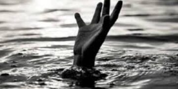 बकऱ्यांसाठी झाडपाला काढताना तोल गेला : तलावात पडल्याने तरूणाचा बुडून मृत्यू