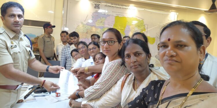 परिचारिका खूनप्रकरणी जळगावात निघाला जिल्हाधिकारी कार्यालयावर निषेध मोर्चा