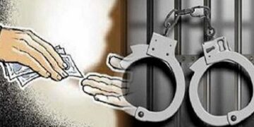 बीएचआर पतसंस्थेच्या अवसायकासह वसुली अधिकाऱ्याला दीड लाख रुपयांची लाच घेताना अटक