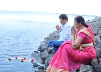 आमदार राजूमामांनी सपत्नीक केले वाघूर धरणात जलपूजन