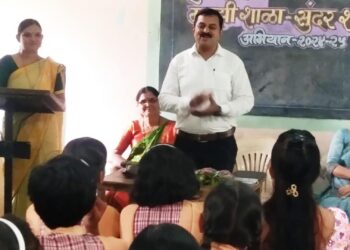 आरोग्य विभागाकडून किशोरवयीन मुलींसाठी मार्गदर्शन शिबीर