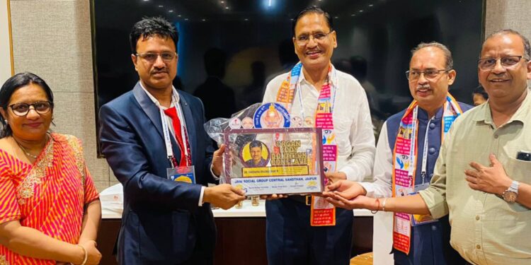 अवयवदान व प्रत्यारोपण चिंतन शिबिरात डॉ नरेंद्र ठाकूर सन्मानित