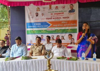 उपमुख्यमंत्री देवेंद्र फडणवीस यांच्या संकल्पनेतील आरोग्य शिबिराचे जळगाव येथे उदघाटन