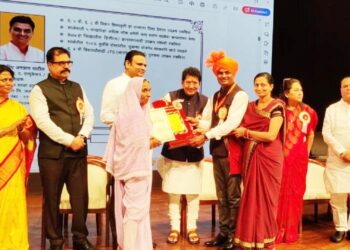 ‘ढालगाव’चे मुख्याध्यापक संदीप पाटील यांचा राज्य गुणगौरव पुरस्काराने सन्मान