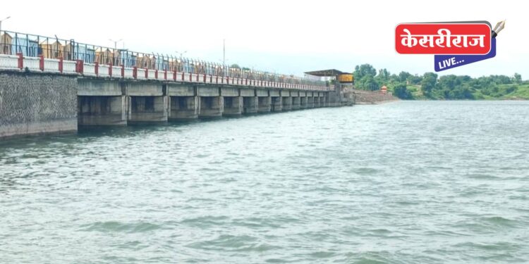 गिरणा धरण भरले १०० टक्के, पिण्याच्या पाण्यासह सिंचनाचा सुटला प्रश्न