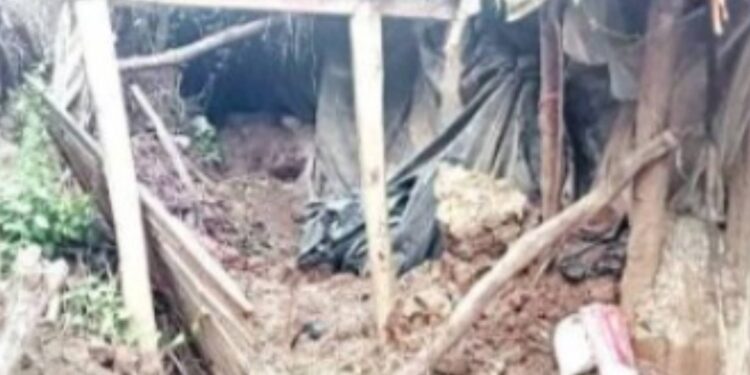 संततधार पावसाने घरे पडून लाखाचे नुकसान, चौबारी गावातील घटना