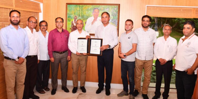 शेतीचे अत्याधुनिक तंत्रज्ञान पुरविण्यासाठी जैन इरिगेशन व जम्मू-काश्मीर कृषी विद्यापीठात करार