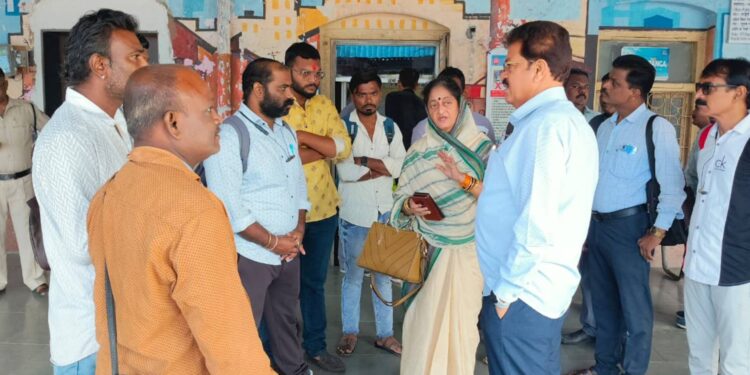 अचानक रद्द झाल्या रेल्वेगाड्या, खा. वाघ, आ.भोळे यांच्या प्रयत्नांनी मिळाली “एक्स्प्रेस” !