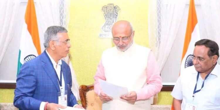 पुणे – छत्रपती संभाजीनगर दरम्यान ग्रीनफिल्ड इकॉनोमिक कॉरिडॉरमध्ये जळगावचा समावेश करावा