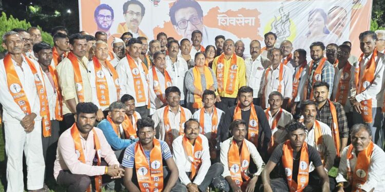 शिवसेना-उबाठात ‘इनकमिंग’ : सहा गावातील कार्यकर्त्यांचा प्रवेश
