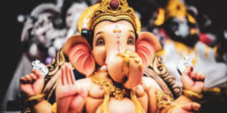 लाडका गणपती बाप्पा येतोय ; प्रतिष्ठापना केव्हा करायची ?