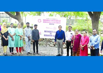 रोटरॅक्ट क्लब ऑफ गोदावरी इलाईट तर्फे शाडु मातिच्या गणपती बनवण्याची कार्यशाळा