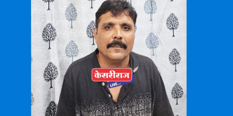 नोकरी टिकविण्यासाठी मागितली १० हजाराची लाच, मुख्याध्यापकावर गुन्हा दाखल