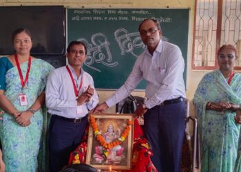 शिरसोली येथील बारी विद्यालयात हिंदी दिनानिमित्त विविध कार्यक्रम