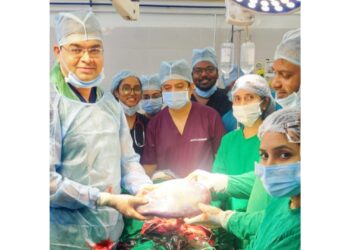 यशस्वी शस्त्रक्रियेद्वारे प्लिहाची गाठ काढून कर्करोगग्रस्ताला मिळाले जीवदान