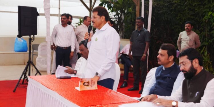 असोदा येथील बहिणाबाईंच्या स्मारकासाठी अतिरिक्त निधीसाठी प्रयत्नशील : उपमुख्यमंत्री फडणविस