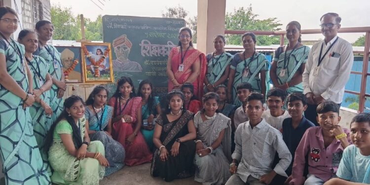 शिरसोली येथील हिराबाई जगतराव पाटील विद्यालयात डॉ.सर्वपल्ली राधाकृष्णन,चक्रधर स्वामी अवतार दिन साजरा