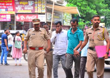 ३० लाख रुपयांचा मामला : परिचारिकेचा कारमध्ये दाबला गळा, शिरपूर तालुक्यात तापी नदीपात्रामध्ये फेकला मृतदेह