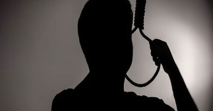 हॉटेलच्या खोलीत भोपाळ येथील व्यावसायिक तरुणाची आत्महत्या