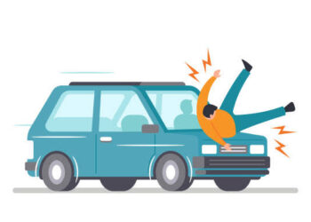 रस्ता ओलांडताना सुरक्षारक्षकाचा भरधाव बसच्या धडकेत मृत्यू