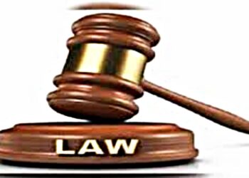 आरक्षित तिकीट असताना खाजगी बस रद्द झाली, ट्रॅव्हल्सला नुकसान भरपाई देण्याचे आदेश