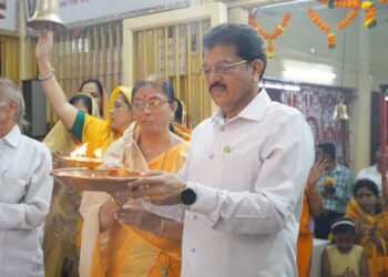 हे देवी मॉ…जळगावकरांच्या इच्छा पूर्ण कर..!